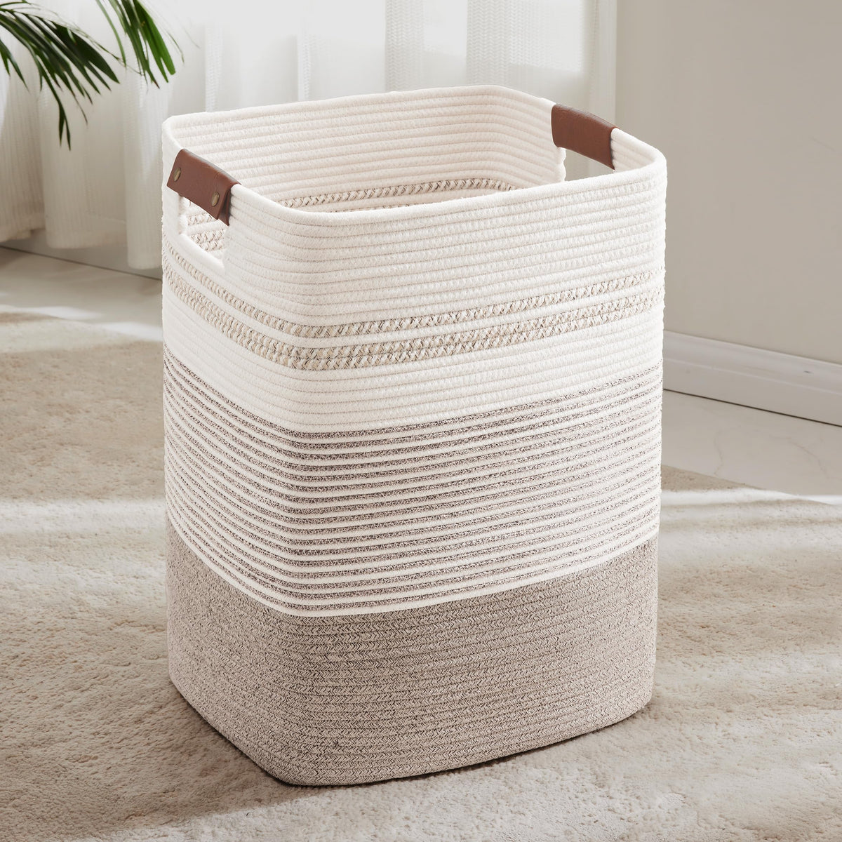 72L Large Woven Laundry Basket Hamper with Leather Handles,Brown