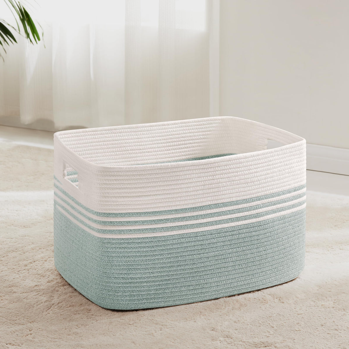 72L Large Woven Laundry Basket Hamper with Leather Handles,Brown