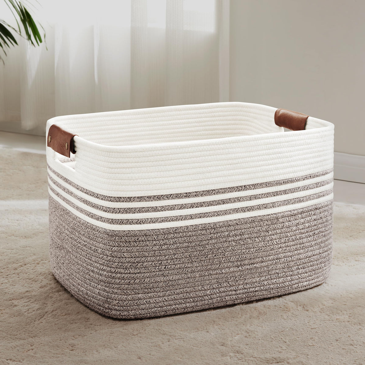 72L Large Woven Laundry Basket Hamper with Leather Handles,Brown