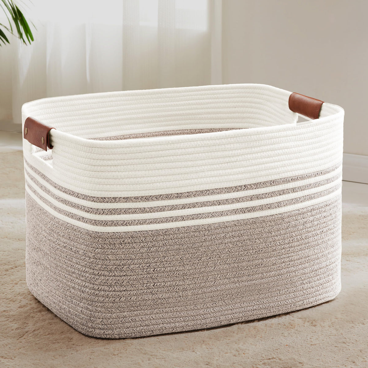 72L Large Woven Laundry Basket Hamper with Leather Handles,Brown
