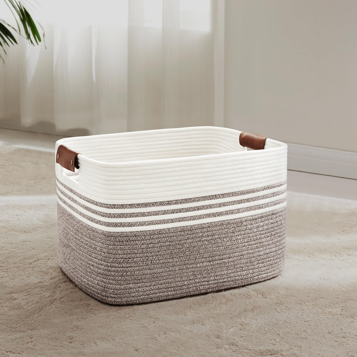 72L Large Woven Laundry Basket Hamper with Leather Handles,Brown